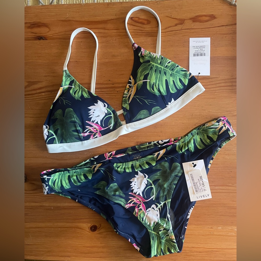 NWT Lively Swim Bralette & Bikini Bottom. Size L. Poolside print.
